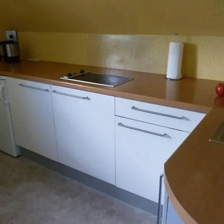 Modern Moebliertes Komfortappartement 아파트 *